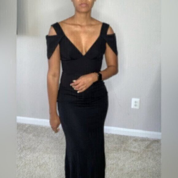 ABS Black Vintage Fitted Evening Formal Maxi Dress - Picture 4 of 16